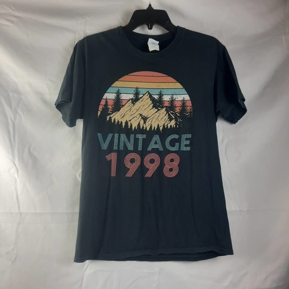 Port & Co Vintage 1998 Mountain seen Black T-shirt Small - Picture 1 of 4